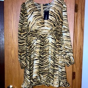 NWT tigress print dress size Xl from fashion nova.